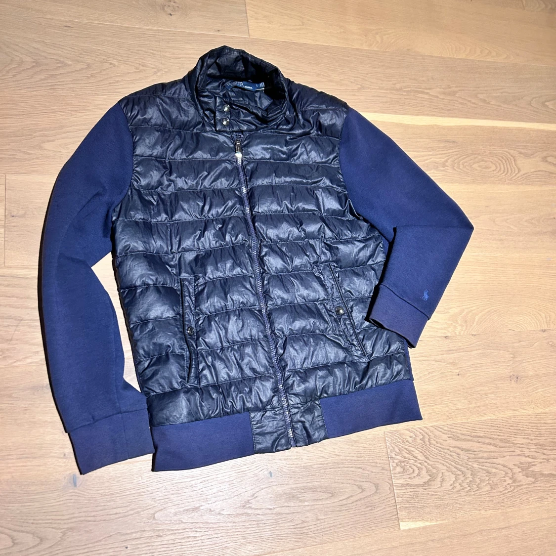 Mörkblå pufferjacka från Polo Ralph Lauren - 2