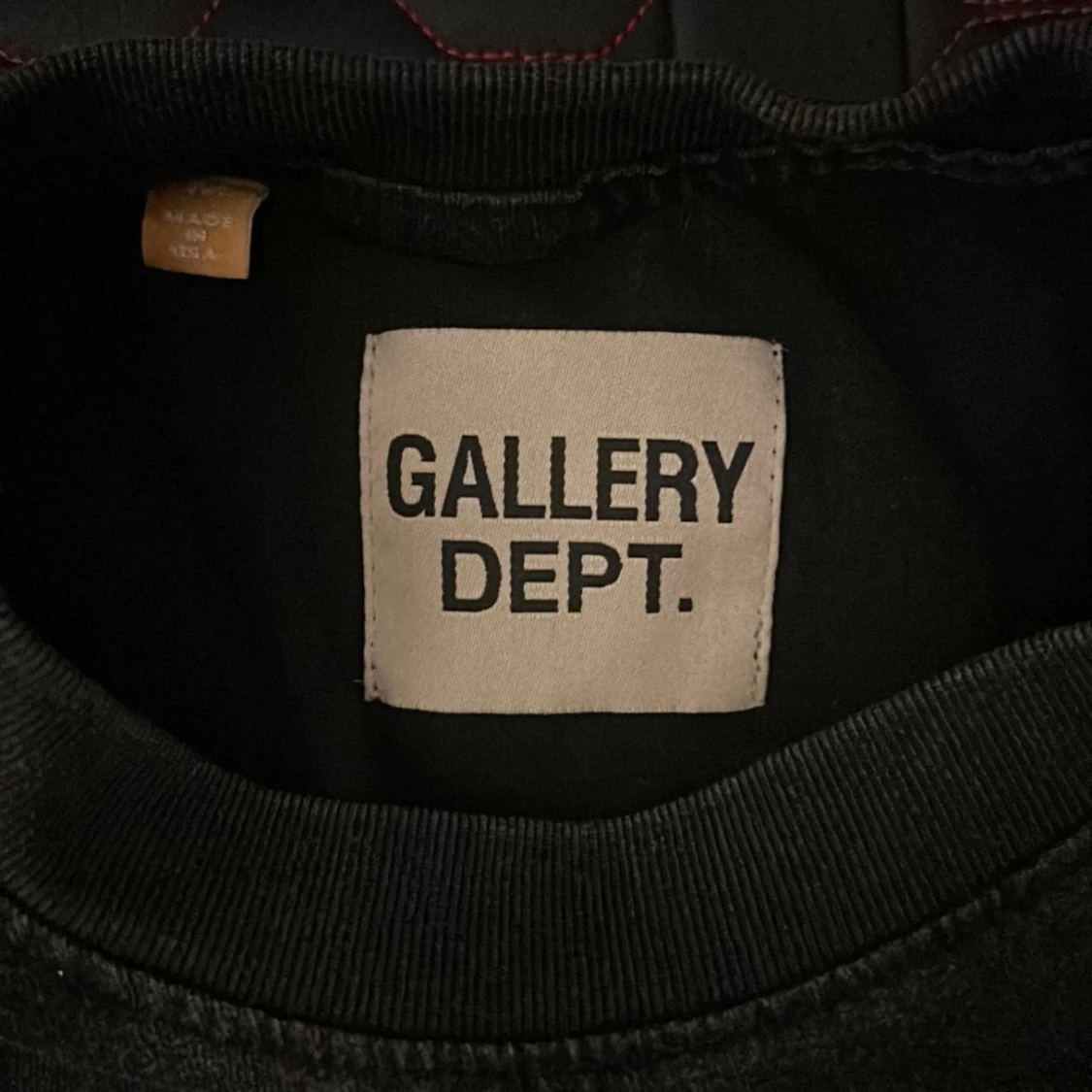 Svart sweatshirt från Gallery Dept.