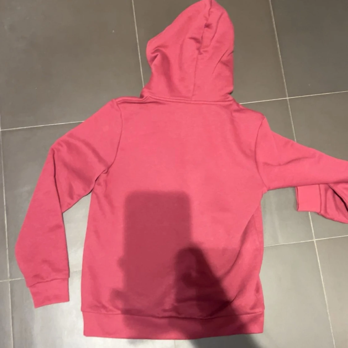 Röd hoodie från Peak Performance - 2