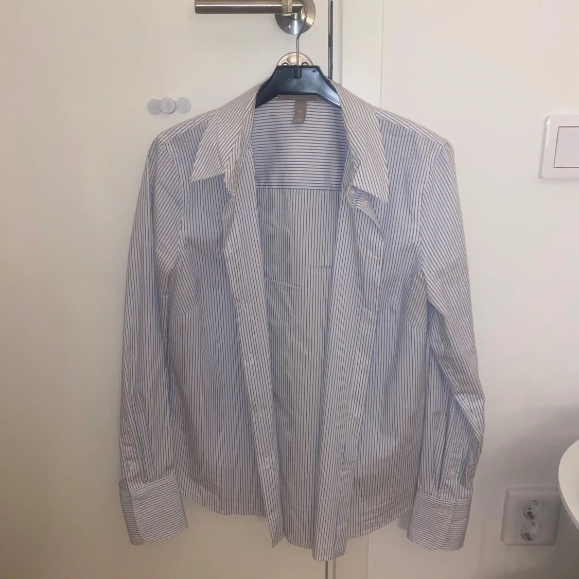 Randig skjorta i bomull från H&M