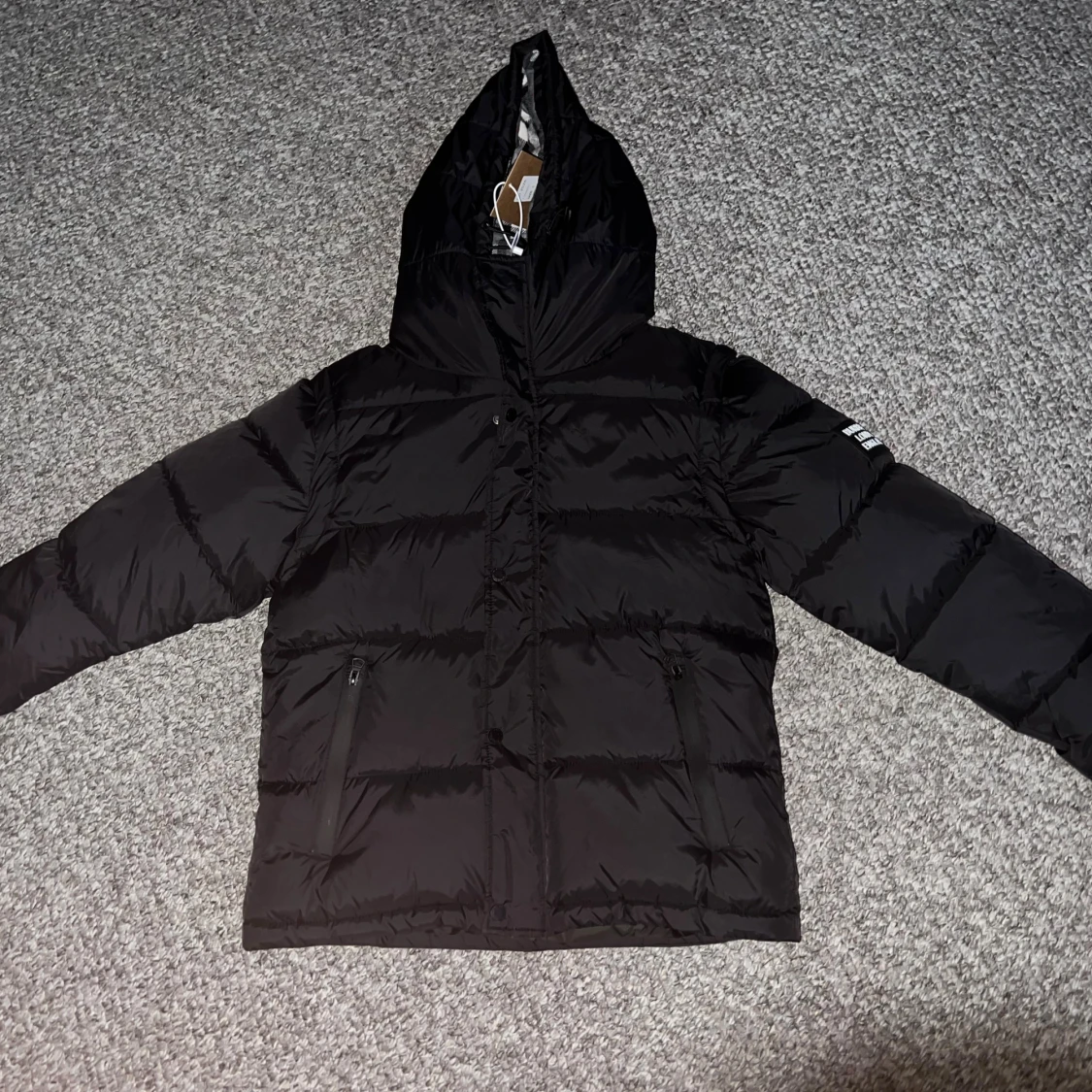 Svart pufferjacka från Burberry