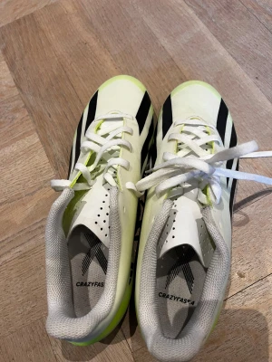 Fotbollsskor från crazyfast, Adidas - Oanvända fotbollsskor från Adidas, storlek 42, crazyfast