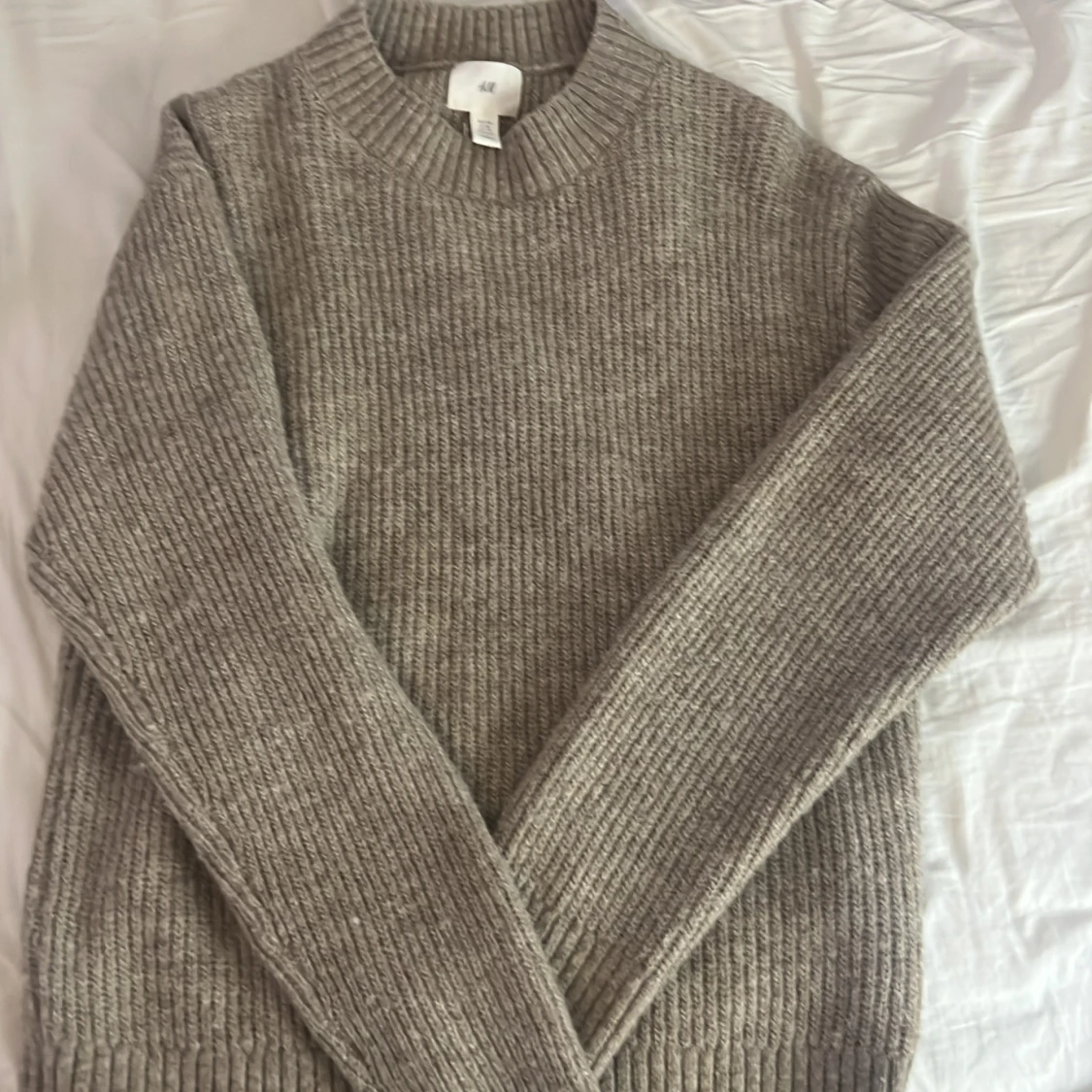 Beige stickad tröja från H&M XS - 2