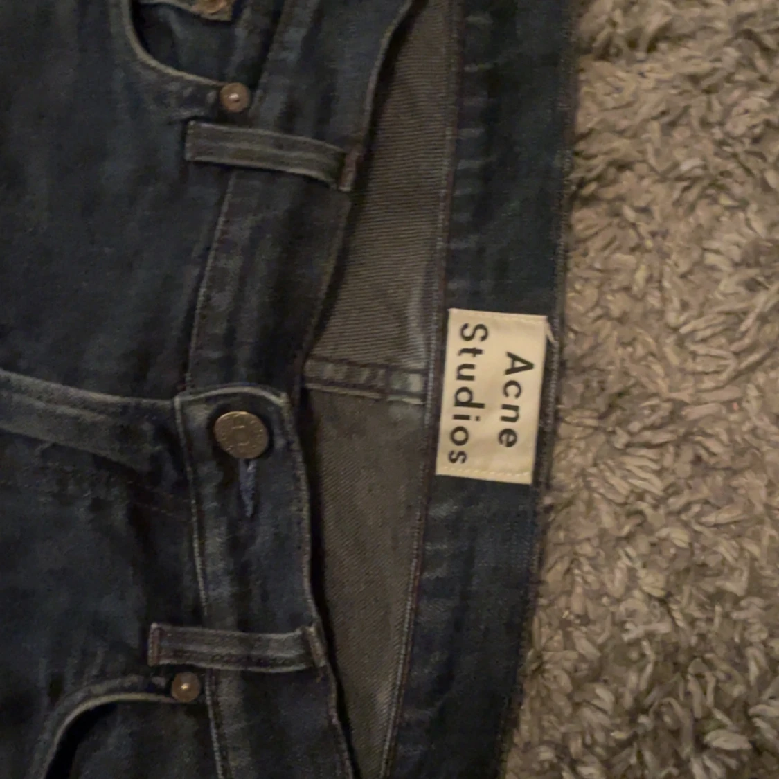 Mörkblå Acne Studios Ace Oreo jeans - 2