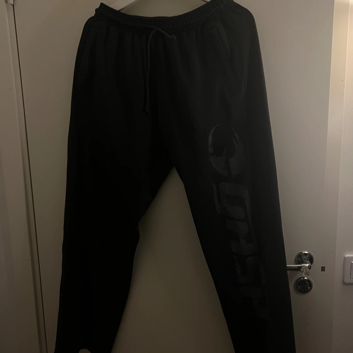 Svarta mjukisbyxor från Gasp strl M