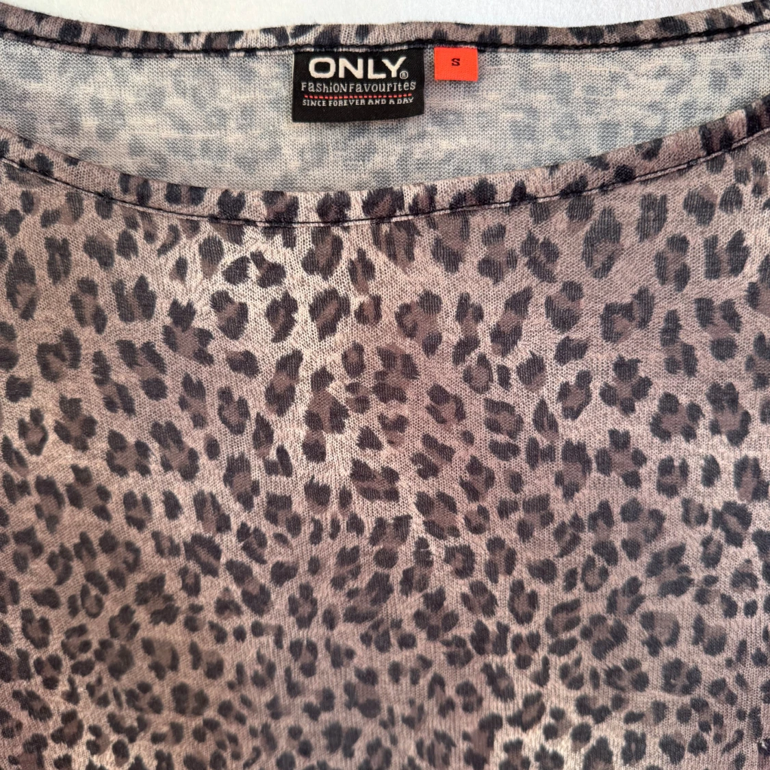 Leopardmönstrad topp  - 1