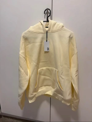 Lager157 hoodie - Storlek M, oanvänd med prislapp kvar 💛