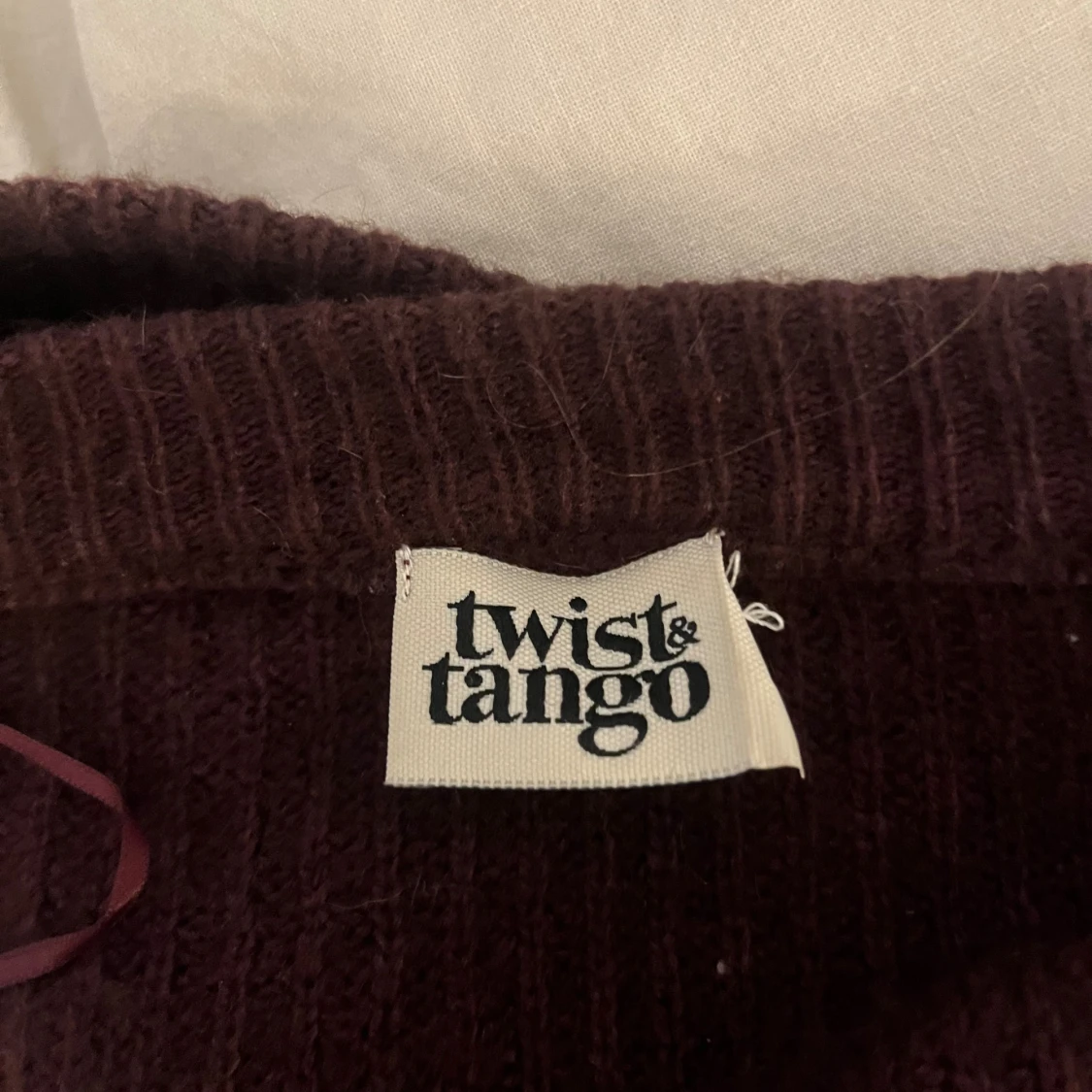 Vinröd  stickad tröja Twist & Tango - 2