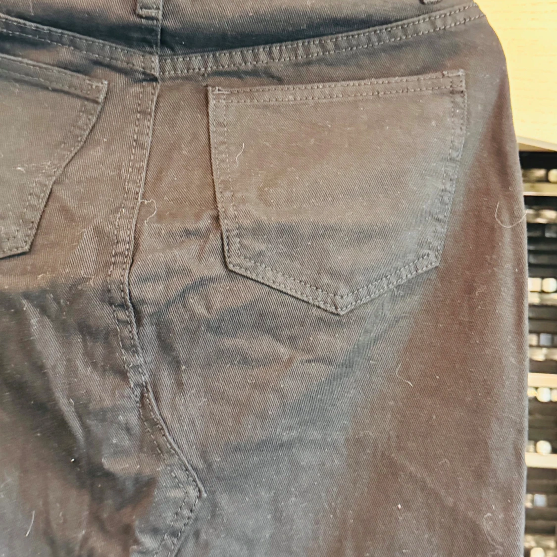 Svart lång jeanskjol med fickor - 2