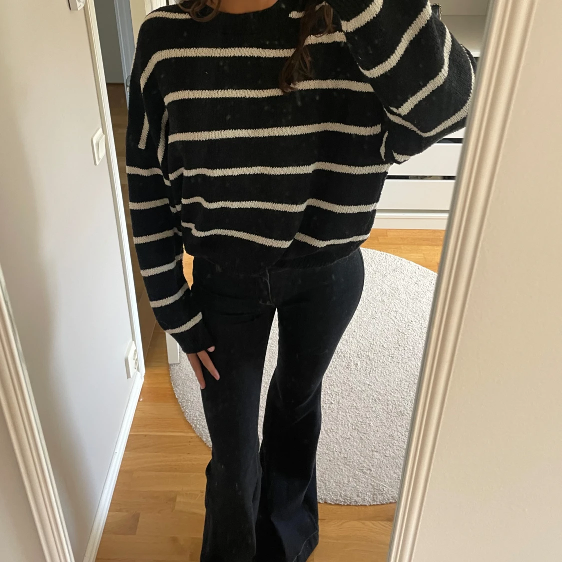 Svartvit randig stickad tröja - 3