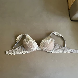 Intimissimi bh - Säljer då den inte kommer till användning.