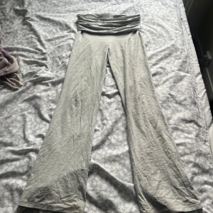 Grå yoga pants från Gina Tricot - Yoga pants från Gina young 