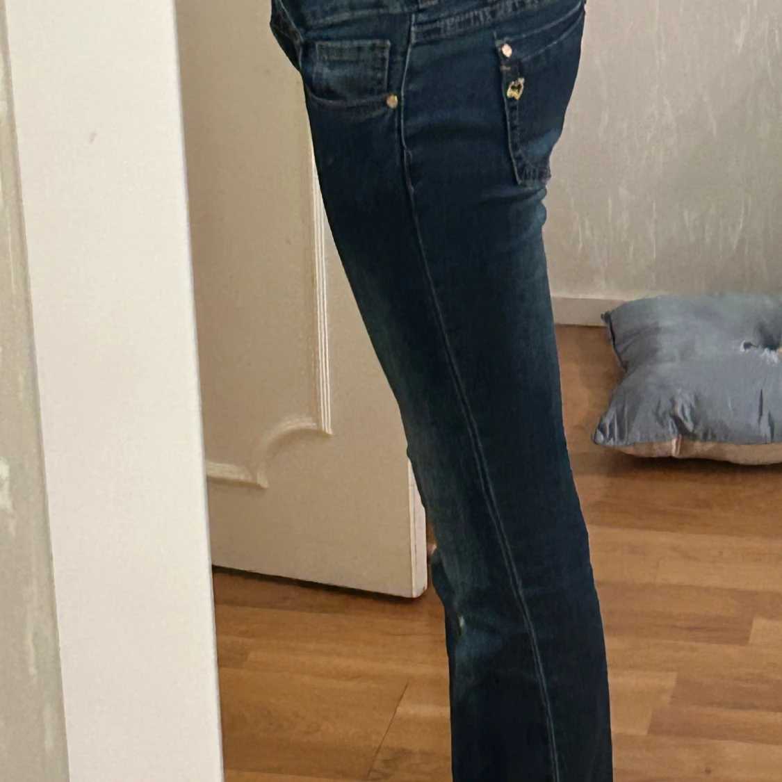 Blå bootcut jeans med låg midja - 1