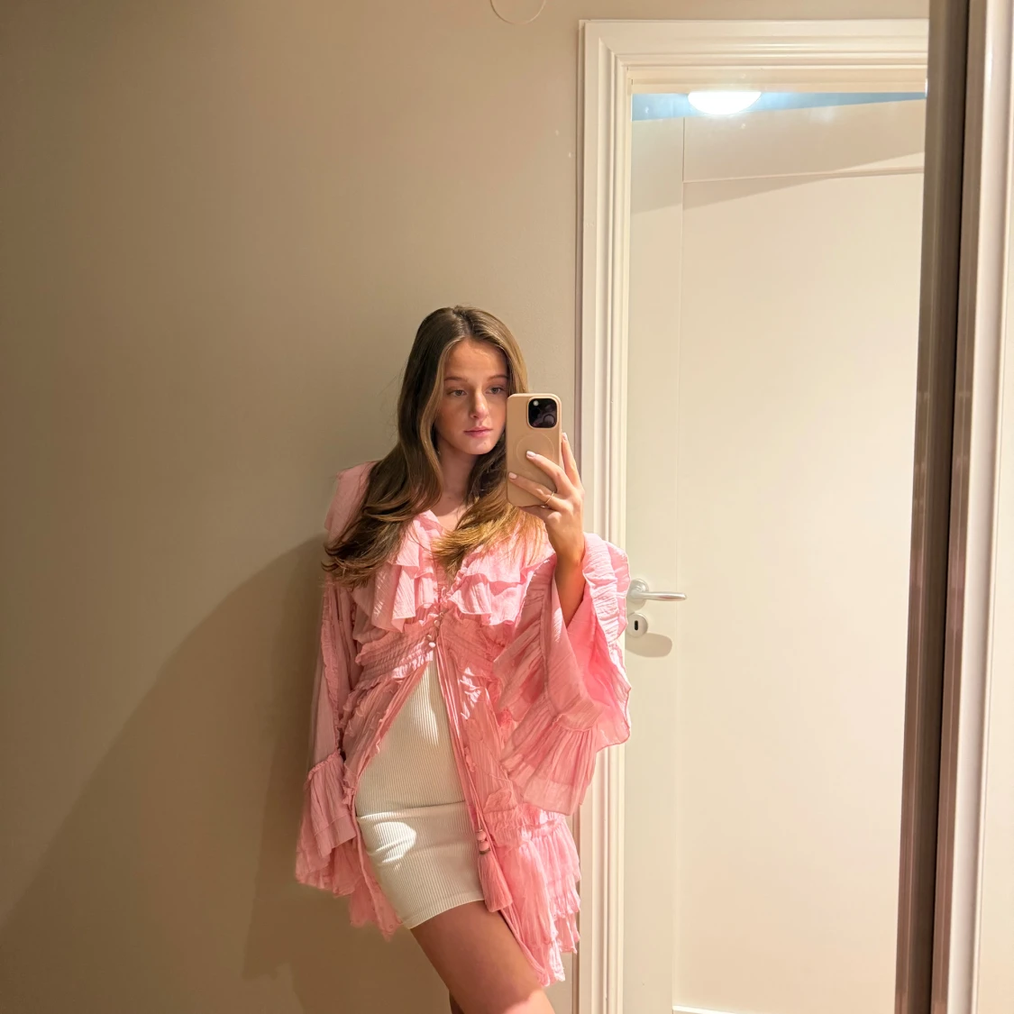 Rosa volangkofta från Romance Was Born