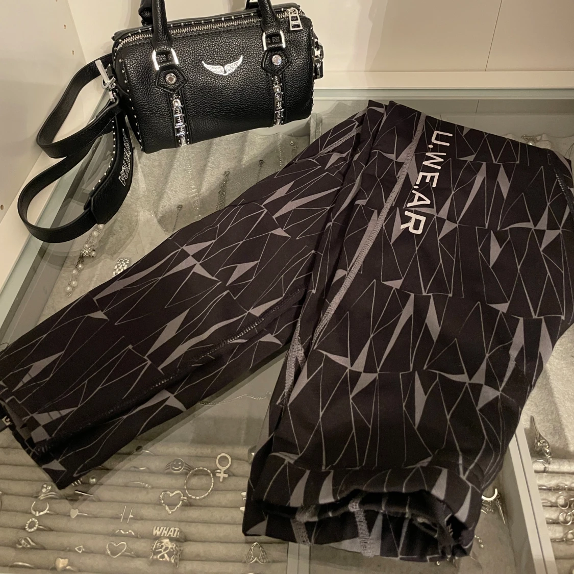 Svarta träningsbyxor XS