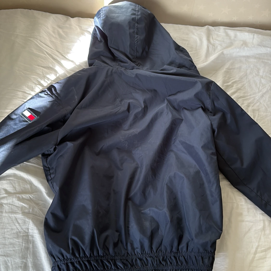Mörkblå vindjacka Tommy Hilfiger - 4