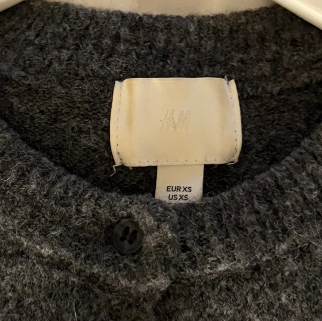 Fin stickad grå kofta, perfekt i höst - 3