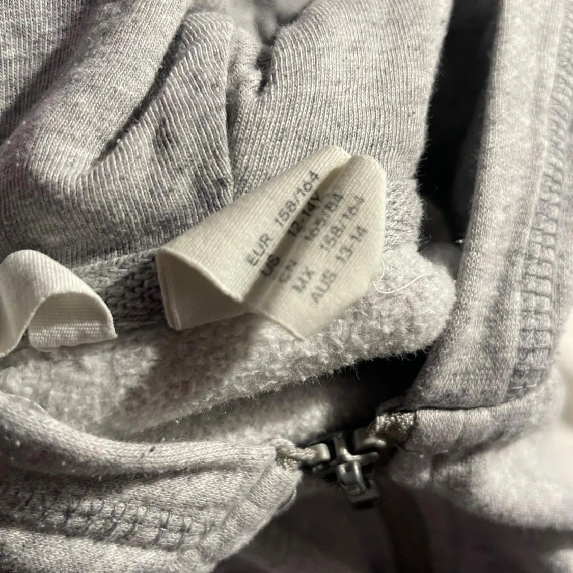 Grå zip hoodie från H&M BASIC - 3