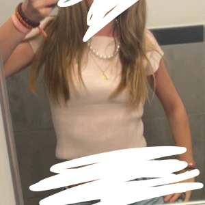 Ljusrosa tröja  - Jätte fin ljusrosa tröja från Gina Young, säljer då jag inte använder den så mkt. Den är super bra skick❤️storlek 158/164💕