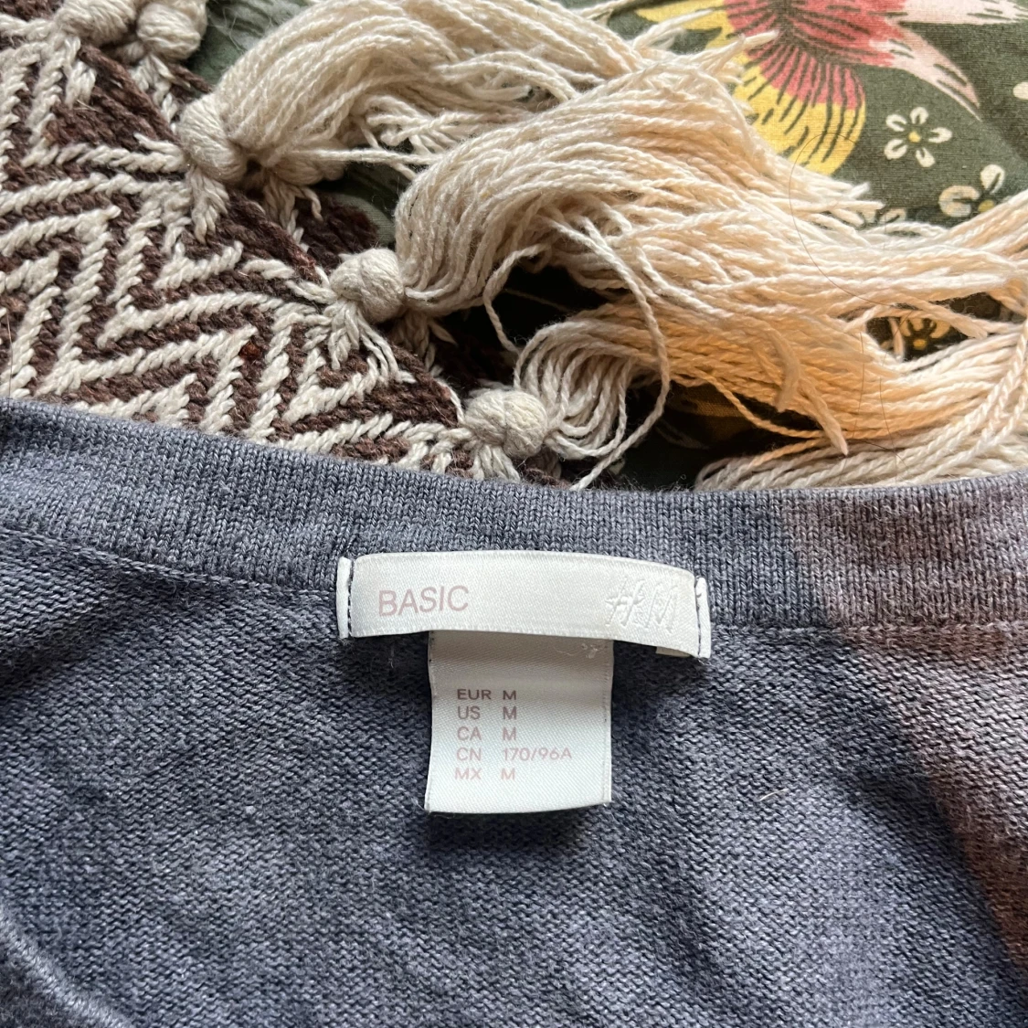 Grå kofta från H&M Basic, storlek M - 2