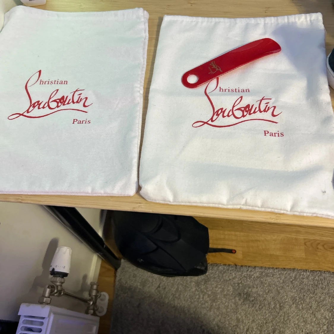 Christian Louboutin svarta sneakers med nitar - 2