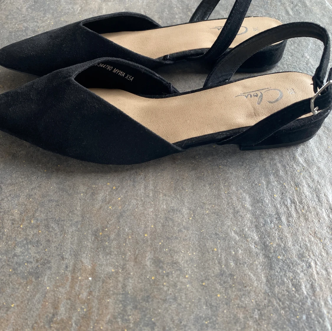 Svarta ballerinaskor från Clou - 3