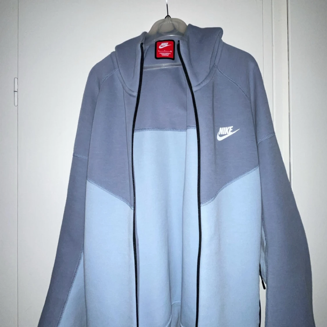 Nike hoodie i ljusblått och grått