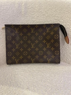 Dam väska  - Dam väska i mycket bra skick, använd ett par gånger 