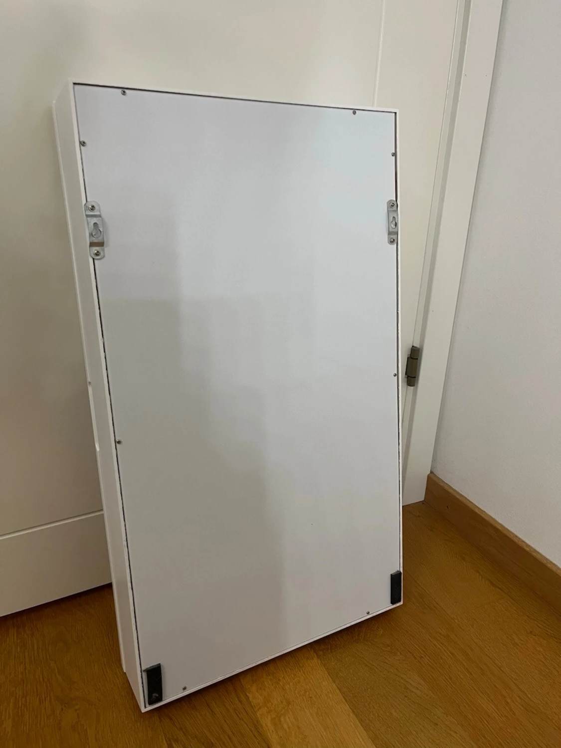 Sminkspegel med LED-belysning och förvaring - 2