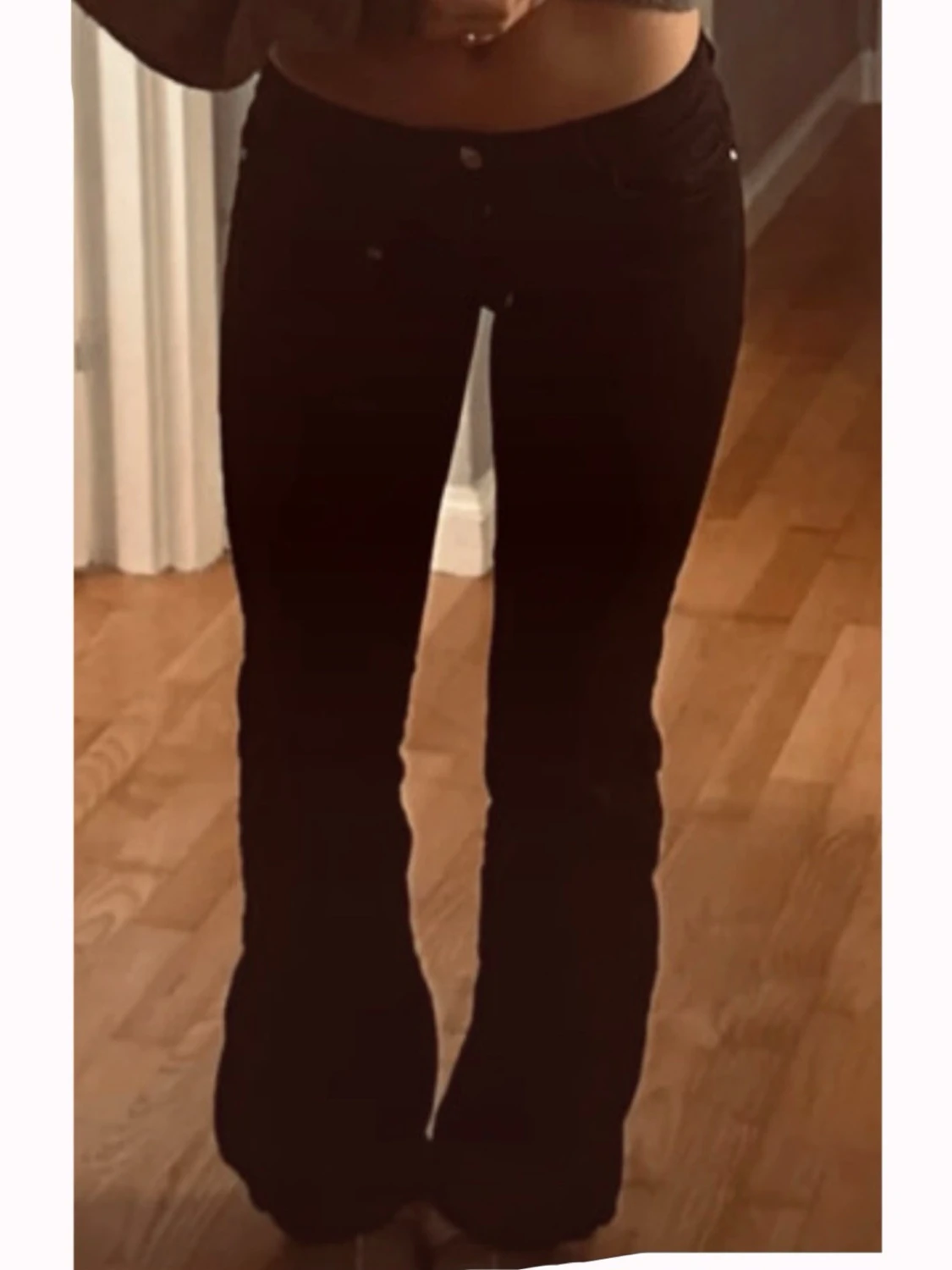 Svarta bootcut jeans