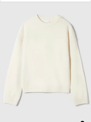 Vit stickad tröja - Fin stickad tröja i bra skick, skriv för fler bilder eller frågor💗