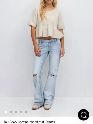Low loose bootcut jeans från Gina - Säljer dessa populära jeans från ginatricot, helt nya med lapp kvar