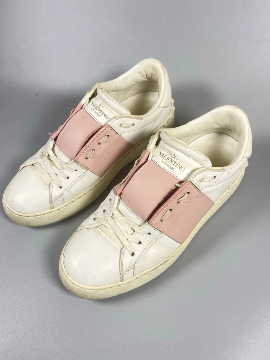 Valentino opens rosa 