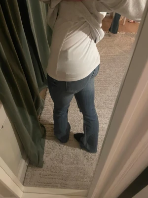 Jeans  - Säljer dessa jeans. De är bra skick. Inte säker vart dom är ifrån. Pris kan diskuteras. 