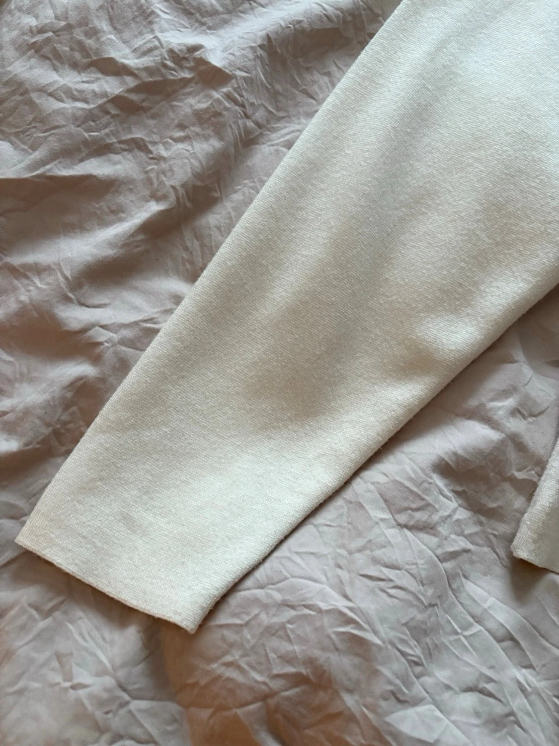 Beige kofta med knappar från Gina Tricot - 3