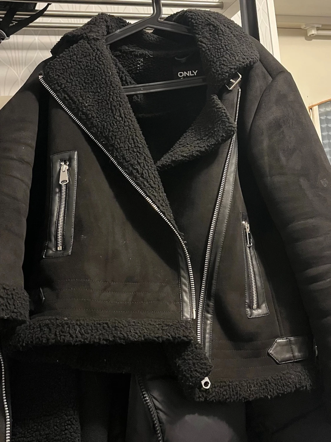 Svart teddyjacka från ONLY - 2