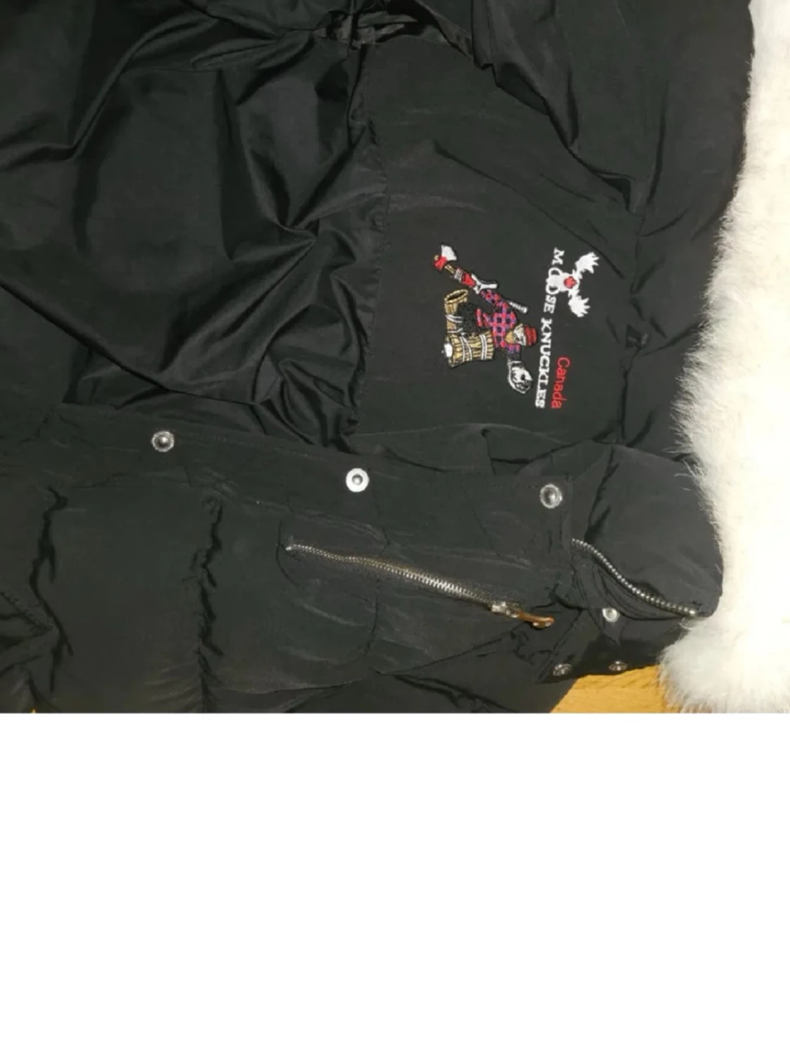 Svart dunjacka från Moose Knuckles - 3