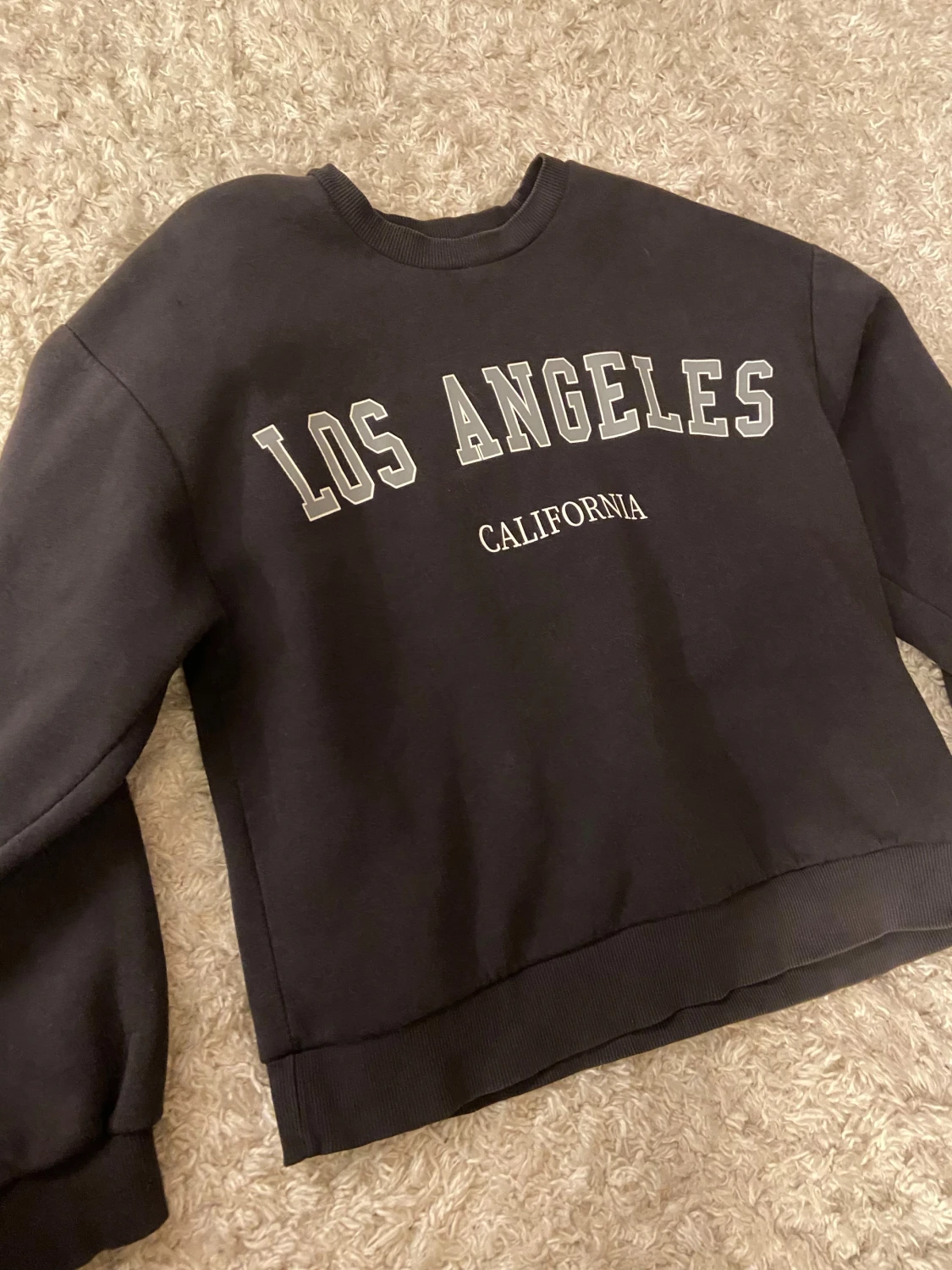 Svart sweatshirt  - 1