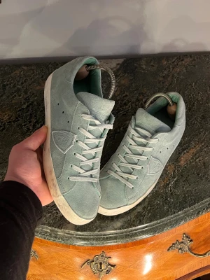 Phillipe Model skor  - Phillipe model skor | Skick 9,8 | Size - 41 passar 42 | Pris 1190 | Hör av dig vid minsta fråga eller fundering📩