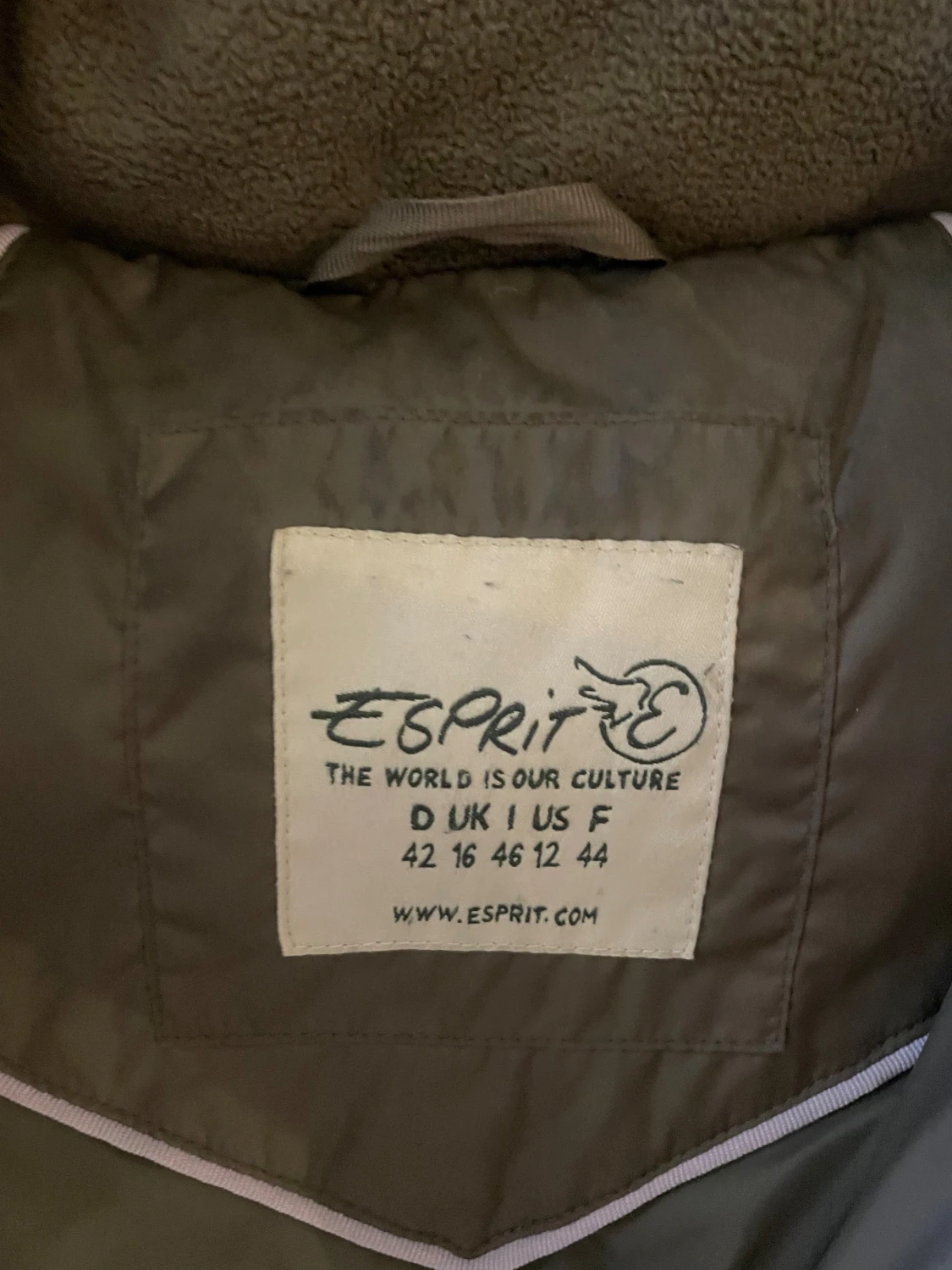 Ljusbrun lång dunjacka från Esprit - 3