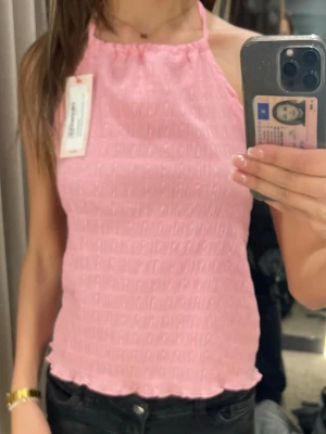 Topp - Rosa topp, ingen prislapp kvar, kommer inte till användning 😊