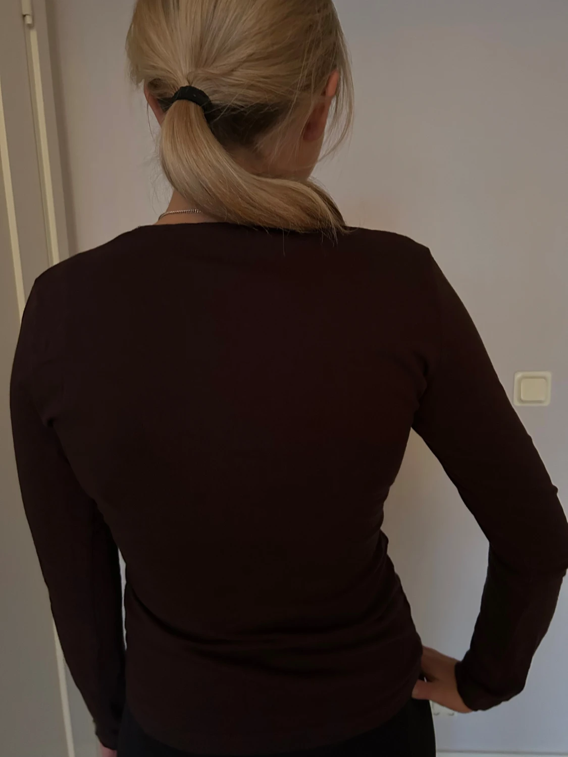 Mörkbrun långärmad topp - 1