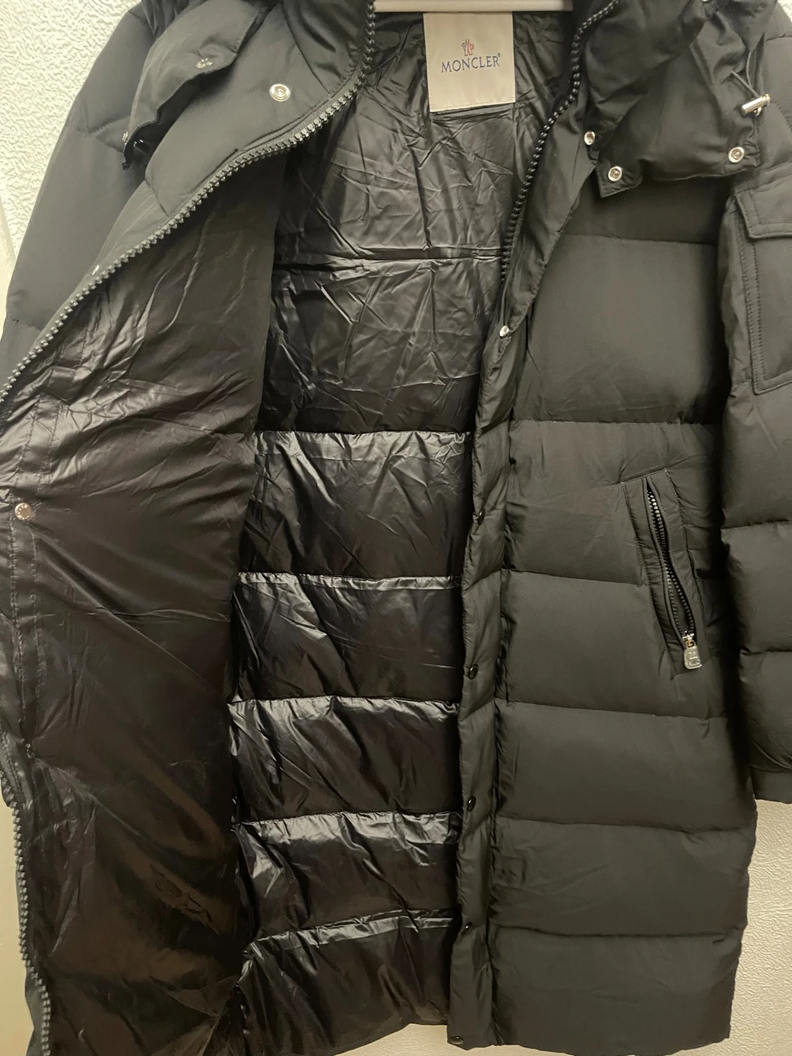 Svart lång dunjacka från Moncler - 4