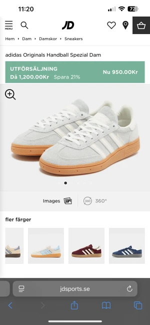 adidas Originals Handball Spezial sneakers - adidas Originals Handball Spezial sneakers i ljusgrå mocka med vita detaljer och klassiska tre ränder på sidan. Skorna har snörning, rund tå och en kontrasterande gummisula i beige. Perfekt retrostil med låg profil och snyggt adidas-märke på sidan.