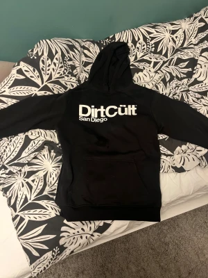 Dirt cult hoodie - Durt cult hoodie för både kvinnor och män