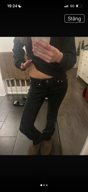svarta jeans gina - inte så använda, perfect jeans, storlek 36