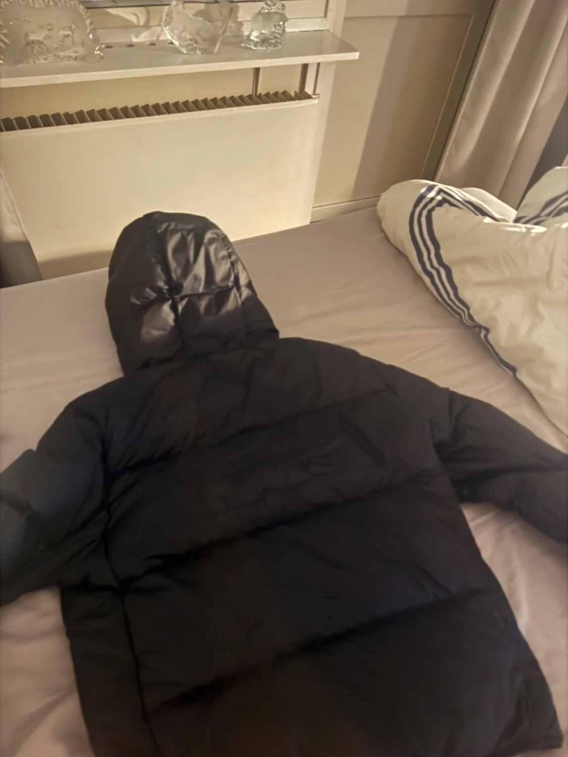 Svart pufferjacka från Lacoste - 2