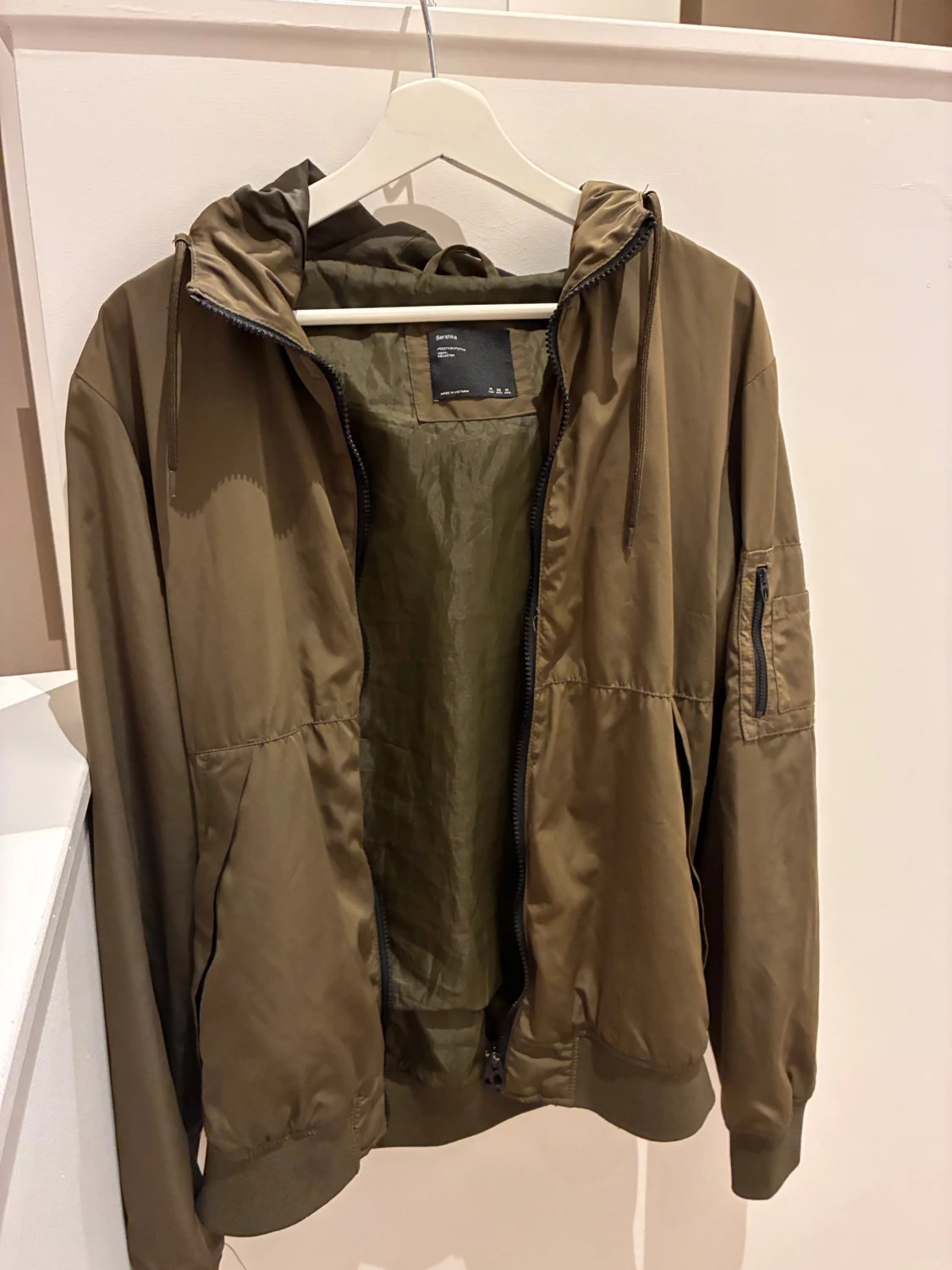 Olivgrön vindjacka  - 3