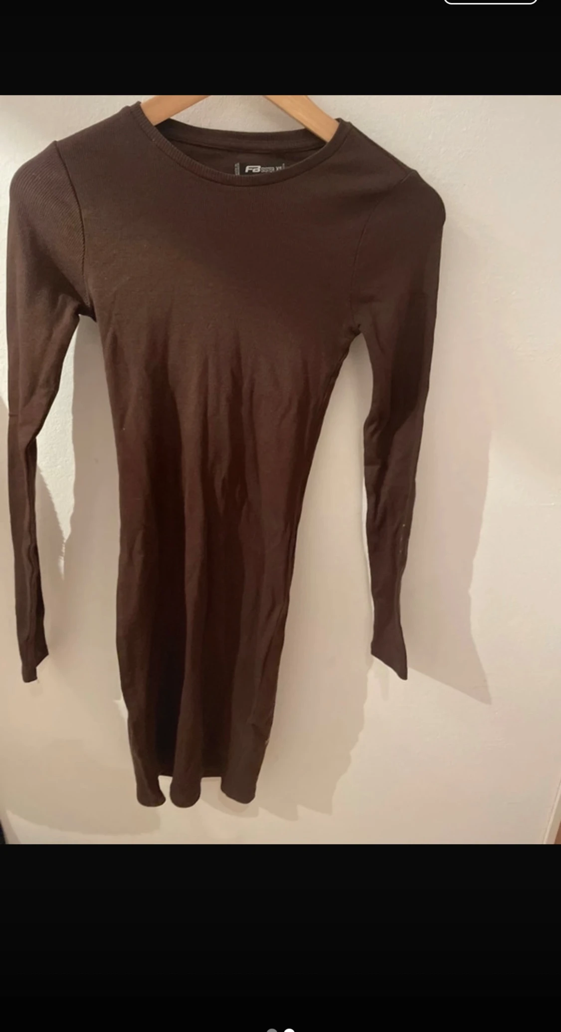 Brun långärmad klänning  - 1