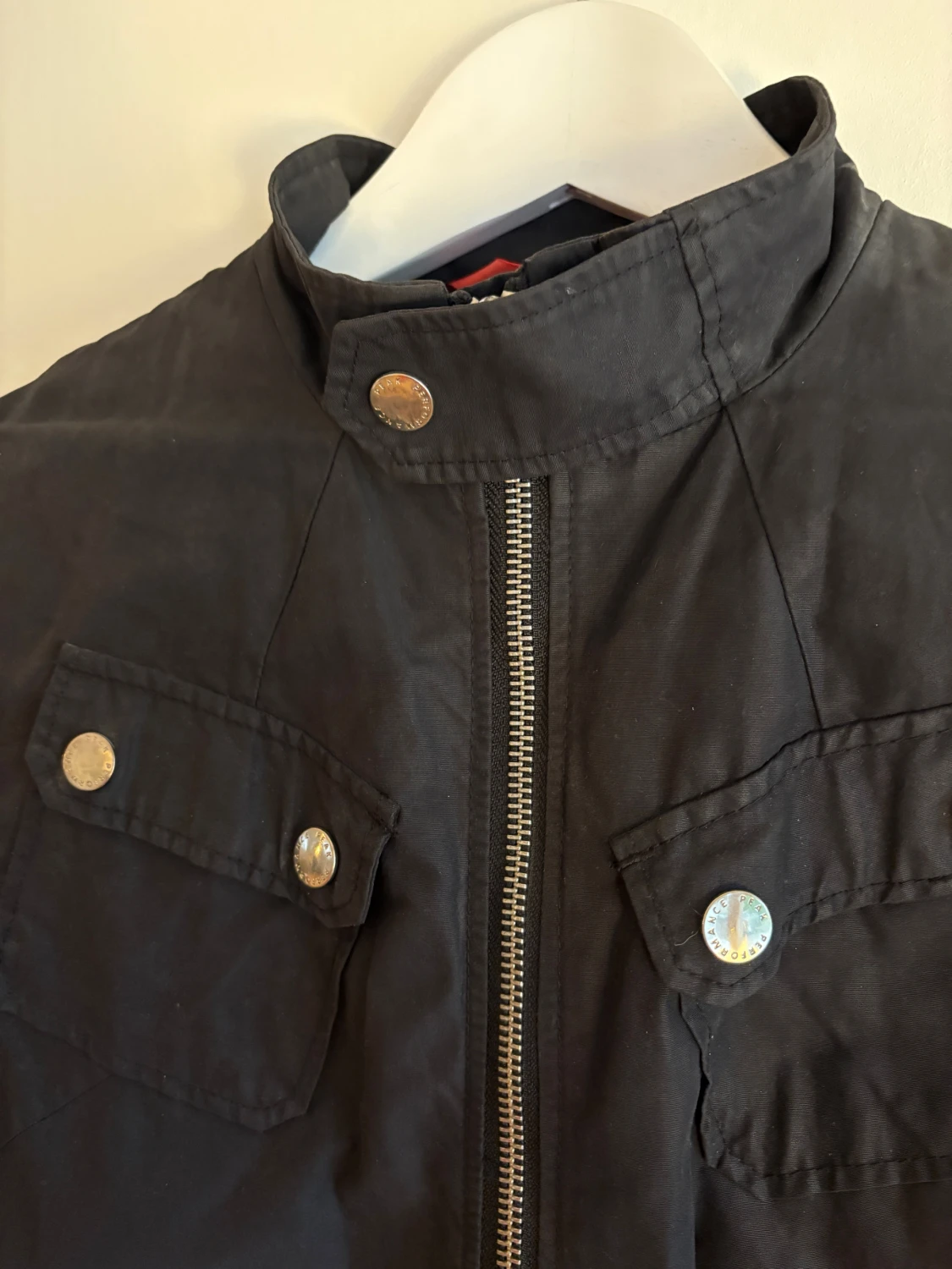 Svart vindjacka Peak Performance S - 1